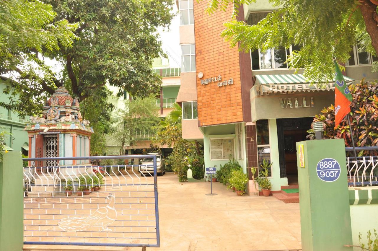 Valli Hotel Thanjavur ภายนอก รูปภาพ