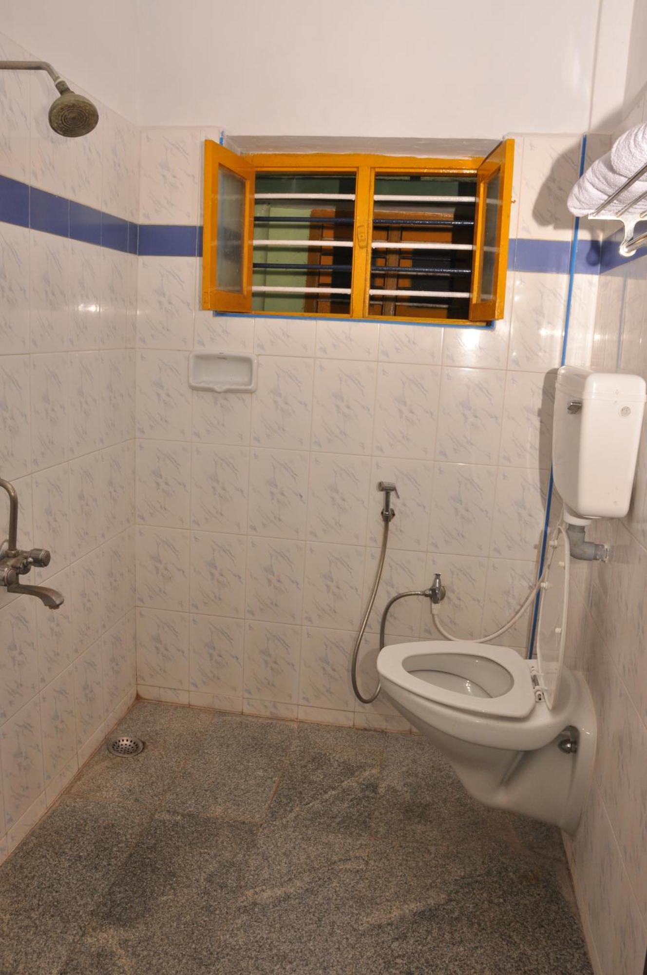 Valli Hotel Thanjavur ภายนอก รูปภาพ