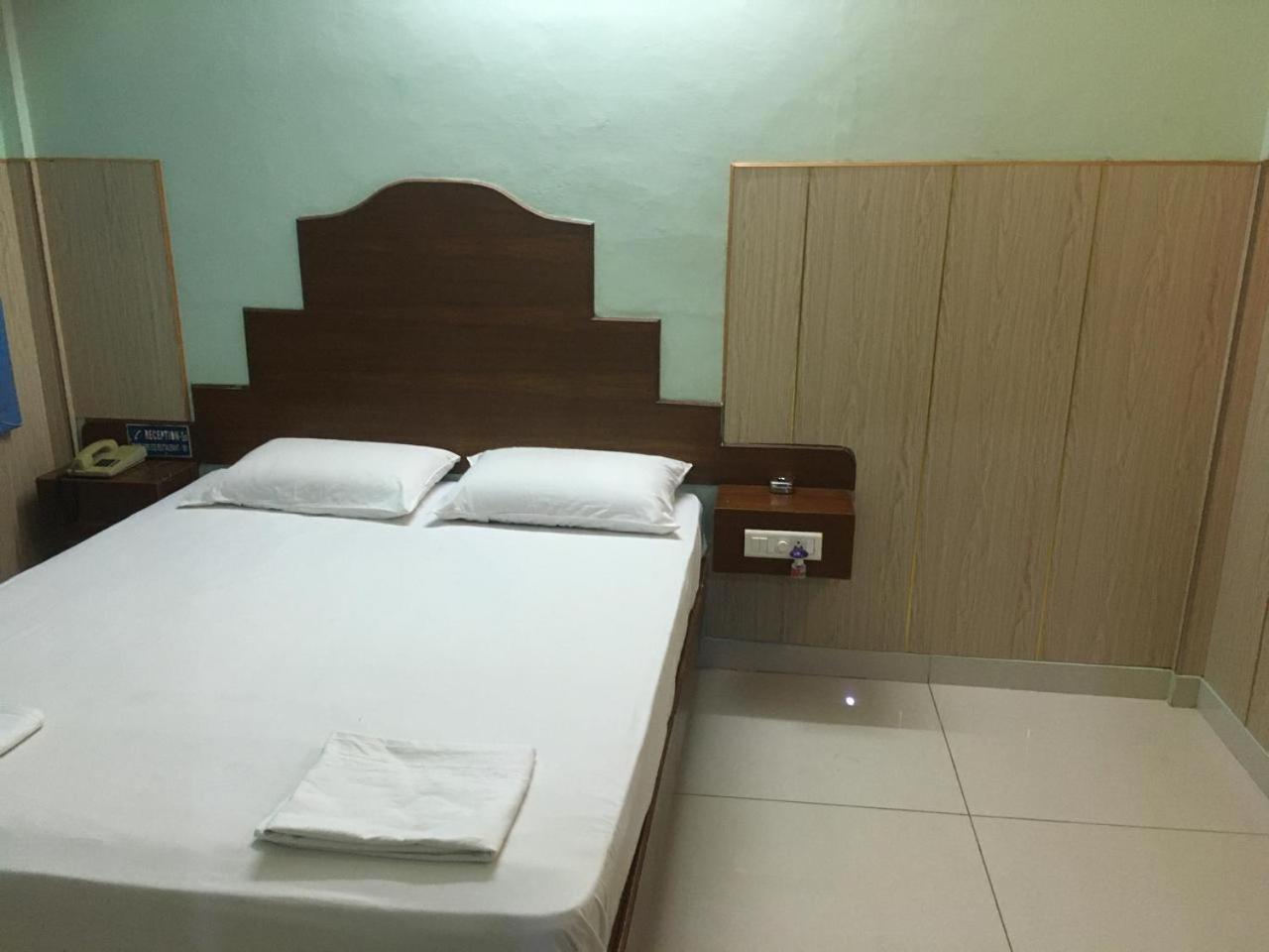 Valli Hotel Thanjavur ภายนอก รูปภาพ